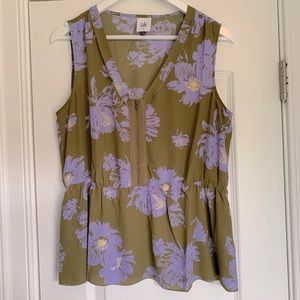 CaBi Celebrity top size medium EUC worn once